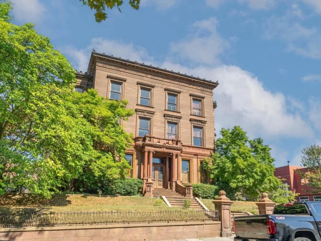 Bergdoll Mansion exterior