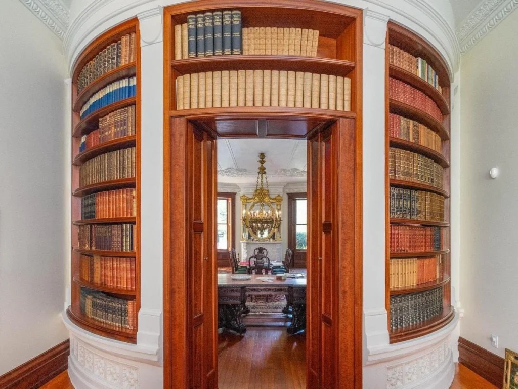 Bergdoll Mansion library