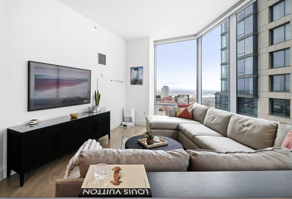 SOLD in just 1 day — at full asking price! ✅ This stunning 2 Bed | 2 Bath | 1,306 Sq Ft home at the Ritz-Carlton Residences was listed and sold by Venture Philly Group agent Jenna Ferreri.