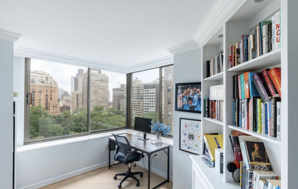 202 W Rittenhouse Sq #1108, Philadelphia, PA 19103 – $1,025,000 2 Beds | 3 Baths | 1,671 Sq Ft Located in The Rittenhouse Hotel and Condominium, this residence offers luxury living with stunning views. Features include a spacious primary suite with a soaking tub, dual vanity, and glass shower, plus a modern kitchen with stainless steel appliances.